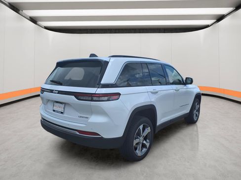 New 2026 Jeep Grand Cherokee Limited RWD image 6