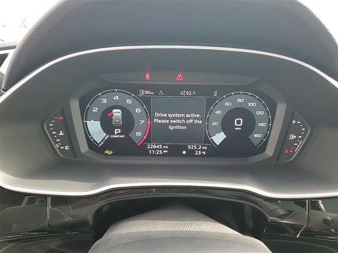 Used 2025 Audi Q3 2.0T Premium image 16