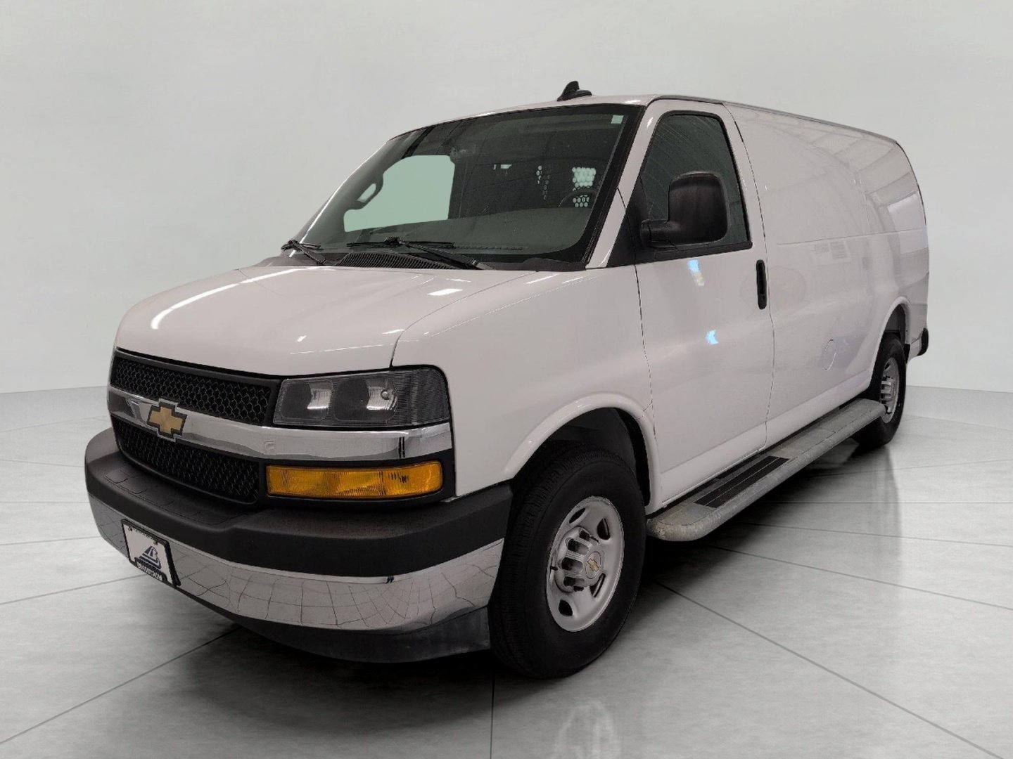 Used 2025 Chevrolet Express 2500 w/ Driver Convenience Package RWD image 14