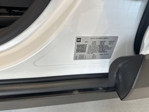Used 2024 Buick Encore GX Preferred AWD/4WD image 35