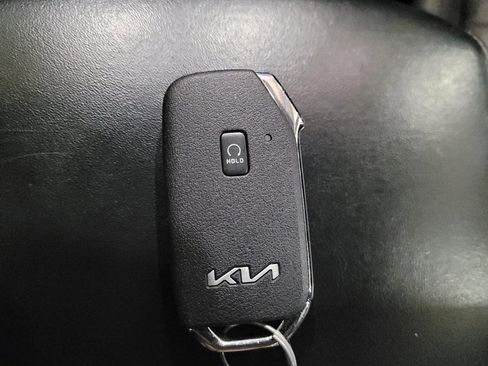 Used 2022 Kia Telluride SX w/ SX Prestige Package AWD/4WD image 32