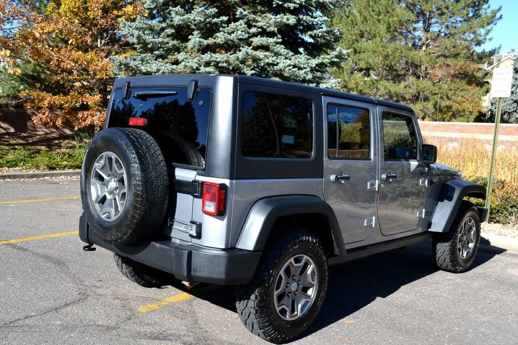 Used 2015 Jeep Wrangler Unlimited Rubicon w/ Dual Top Group AWD/4WD image 10