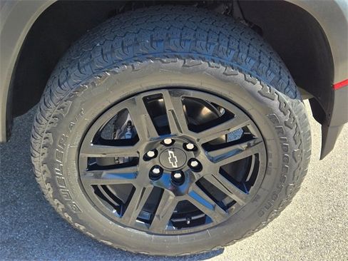 Used 2023 Chevrolet Colorado Trail Boss w/ Advanced Trailering Package image 9