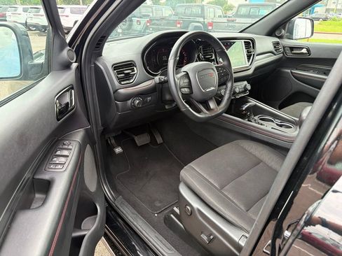 Used 2025 Dodge Durango GT RWD image 25