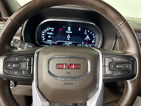 Used 2023 GMC Yukon SLT image 15