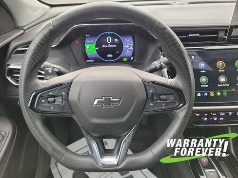 Used 2023 Chevrolet Bolt EUV LT image 9