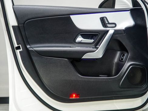 Used 2021 Mercedes-Benz A 220 image 29