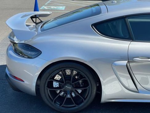 Used 2021 Porsche 718 Cayman GT4 RWD image 19