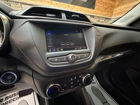 Used 2022 Chevrolet TrailBlazer LT w/ Driver Confidence Package FWD image 18