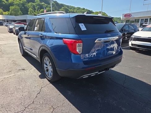 Used 2023 Ford Explorer XLT w/ Equipment Group 202A AWD/4WD image 5