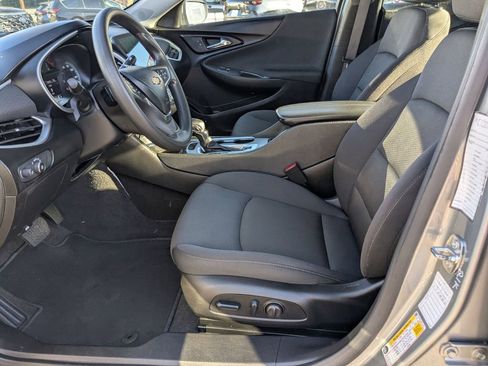 Used 2024 Chevrolet Malibu LT image 11