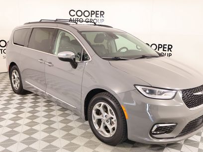 Used 2023 Chrysler Pacifica Limited
