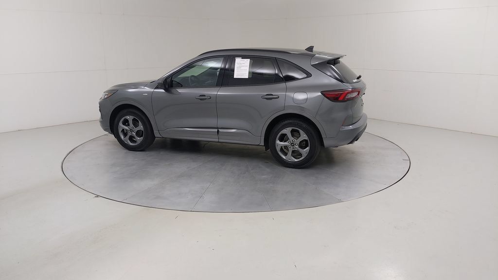 Certified 2024 Ford Escape ST-Line w/ Tech Pack #1 AWD/4WD image 17