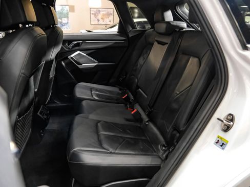 Used 2020 Audi Q3 2.0T Premium w/ Convenience Package AWD/4WD image 43