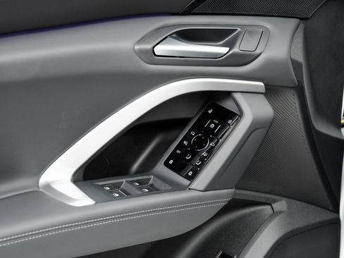 New 2025 Audi Q5 Premium image 8