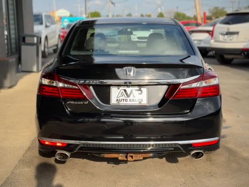 Used 2017 Honda Accord Sport image 3