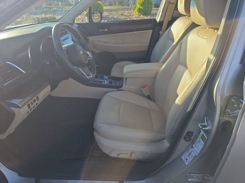 Used 2019 Subaru Outback 2.5i Limited AWD/4WD image 10