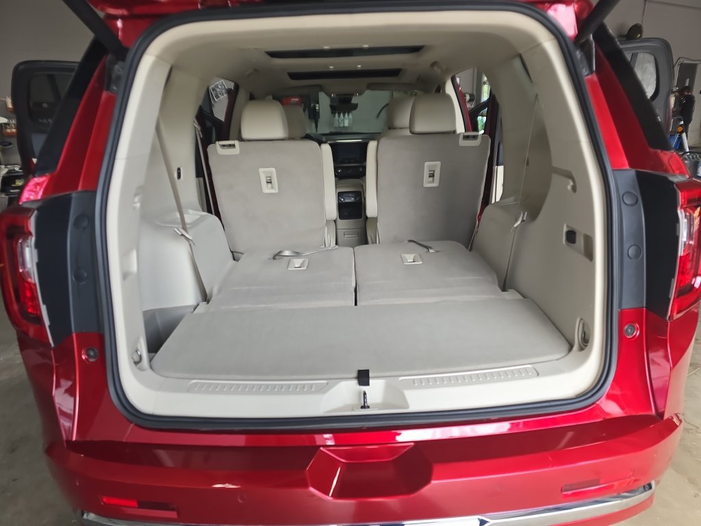 Used 2022 GMC Acadia Denali w/ Denali Ultimate Package AWD/4WD image 14
