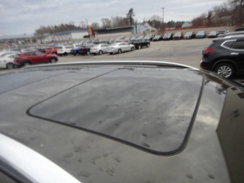 Used 2020 Kia Telluride SX w/ SX Prestige Package image 19