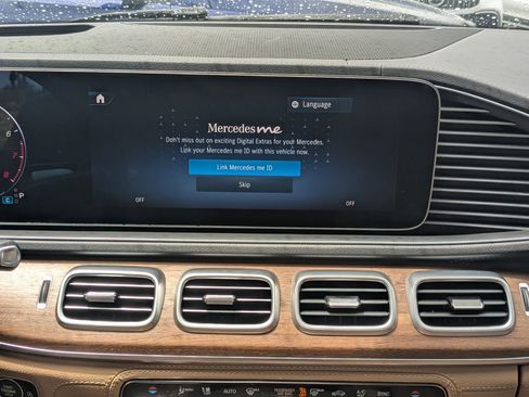 Certified 2025 Mercedes-Benz GLE 350 4MATIC image 5