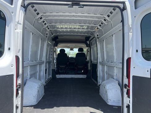 Used 2021 RAM ProMaster 2500 FWD image 9
