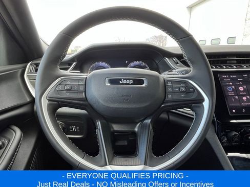 New 2025 Jeep Grand Cherokee L Altitude image 11