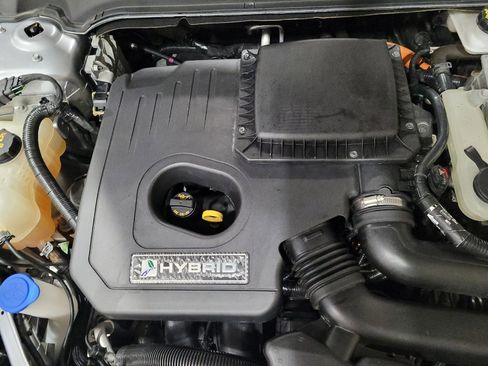 Used 2020 Ford Fusion SE FWD image 30