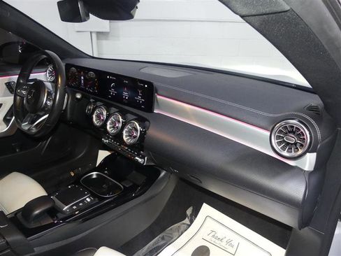 Used 2022 Mercedes-Benz CLA 35 AMG 4MATIC image 24