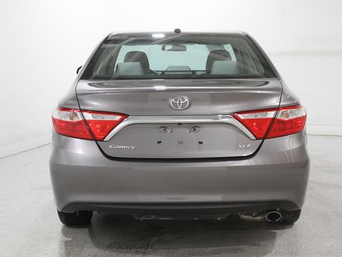 Used 2017 Toyota Camry XLE image 19