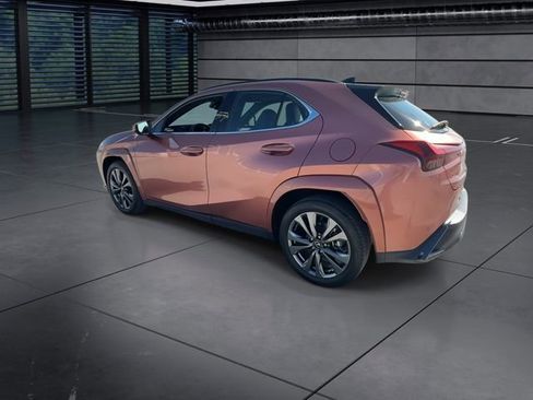 Used 2025 Lexus UX 300h FWD w/ Accessory Package (Z2) image 4