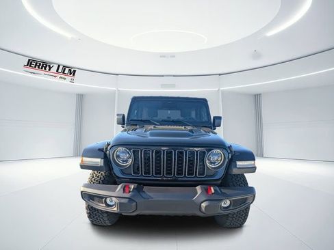 Used 2026 Jeep Wrangler Unlimited Rubicon AWD/4WD image 7