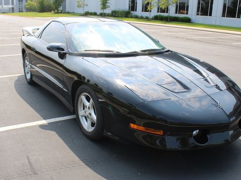 Used 1995 Pontiac Firebird Coupe RWD image 37