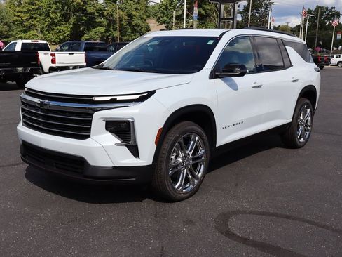 New 2026 Chevrolet Traverse LT w/ LPO, Floor Liner Package image 24