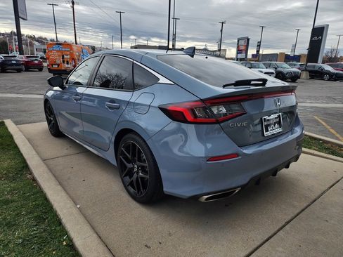 Used 2022 Honda Civic Sport Touring image 7