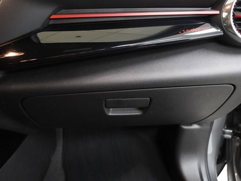 Certified 2025 Chevrolet Trax RS w/ Driver Confidence Package image 33