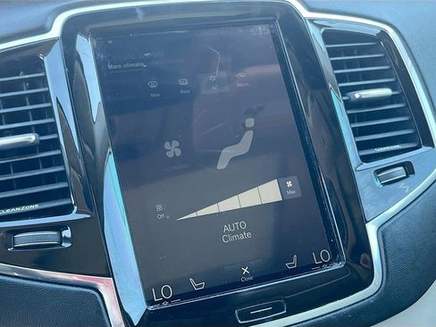 Used 2016 Volvo XC90 T6 Inscription image 16