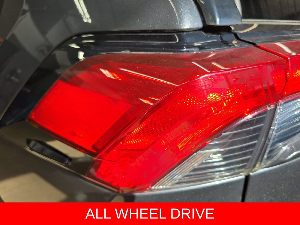 Used 2022 Toyota RAV4 XLE Premium AWD/4WD image 35