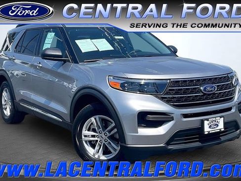 Certified 2024 Ford Explorer XLT RWD image 1