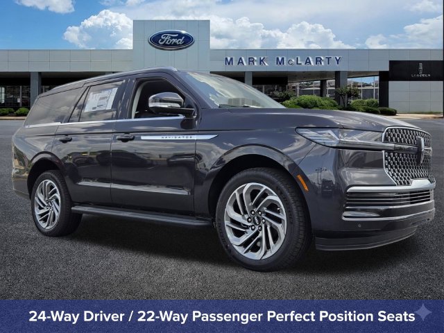 New 2027 Lincoln Navigator Premiere RWD image 5