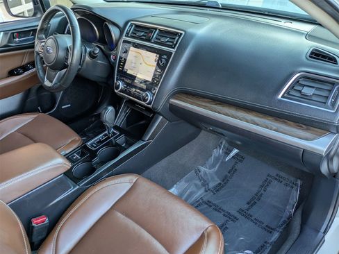 Used 2019 Subaru Outback 3.6R Touring w/ Popular Package #3A image 21