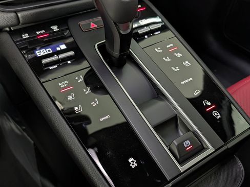 New 2026 Porsche Macan AWD/4WD image 34
