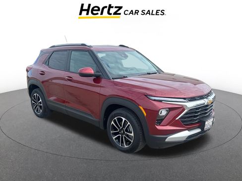 Used 2025 Chevrolet TrailBlazer LT image 1