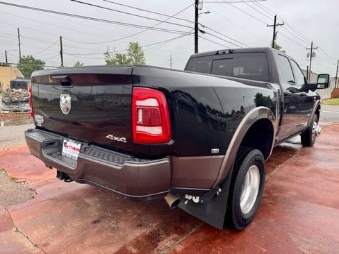 Used 2024 RAM 3500 Limited w/ Towing Technology Group AWD/4WD image 5