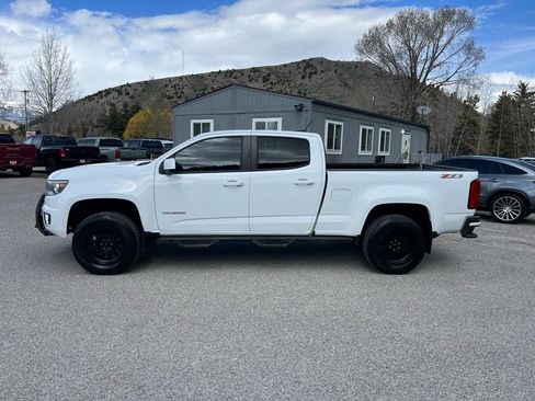 Used 2017 Chevrolet Colorado Z71 image 2
