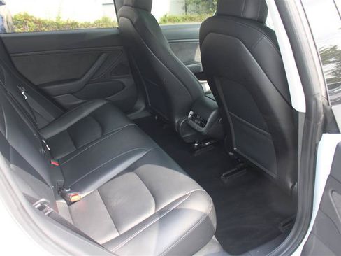 Used 2018 Tesla Model 3 Mid Range RWD image 11