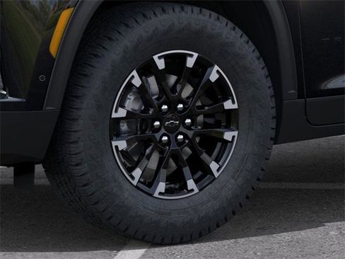 New 2026 Chevrolet Traverse Z71 w/ Enhanced Driving Package image 9