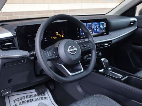 Used 2026 Nissan Kicks SV w/ SV Premium Package FWD image 16