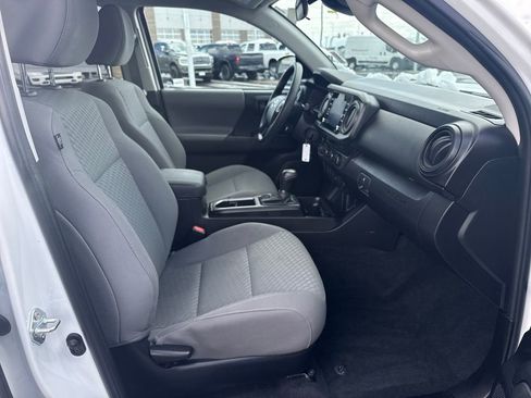 Used 2023 Toyota Tacoma SR AWD/4WD image 30