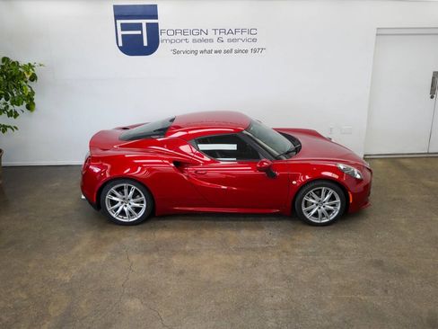 Used 2016 Alfa Romeo 4C Coupe w/ Convenience Group - Coupe RWD image 16