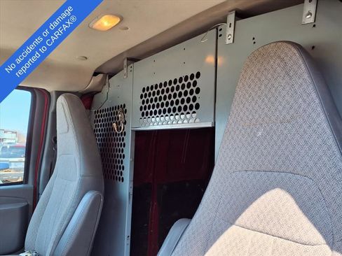 Used 2017 Chevrolet Express 2500 RWD image 20